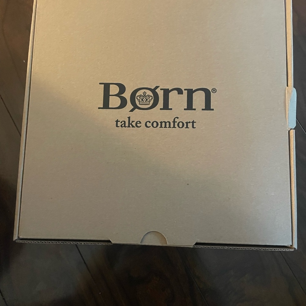 Born Suede Ankle Boots NIB - Picture 6 of 8